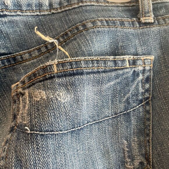 Paige Cutoff Jean Shorts - Picture 4 of 9